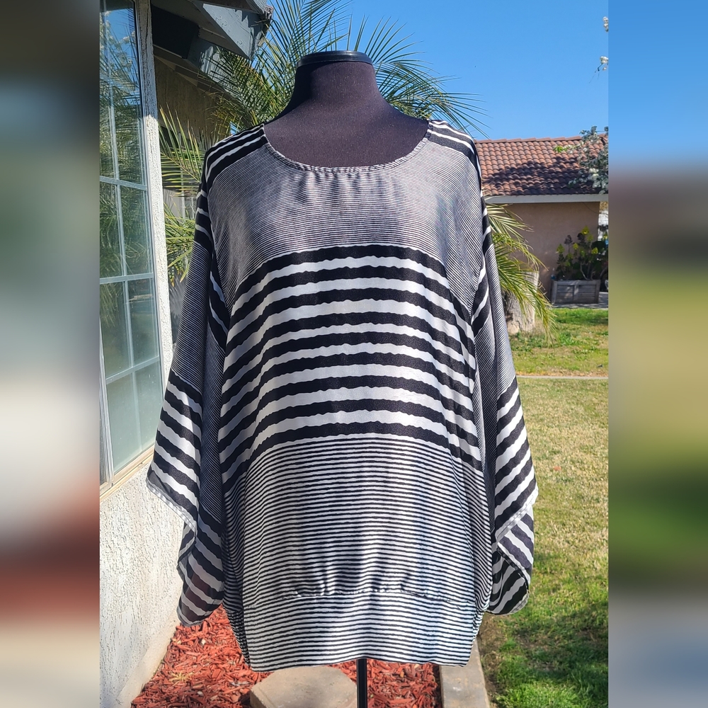 Cato Woman Satinlike Blouse Size 22/24W